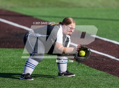 Thumbnail 1 in Liberty North vs Central - MSHSAA District Championship photogallery.