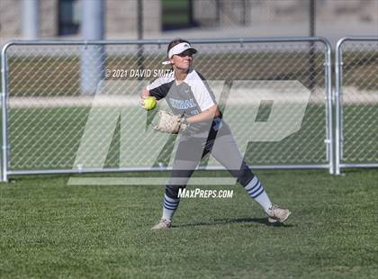 Thumbnail 1 in Liberty North vs Central - MSHSAA District Championship photogallery.