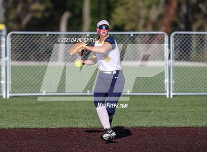 Thumbnail 2 in Liberty North vs Central - MSHSAA District Championship photogallery.