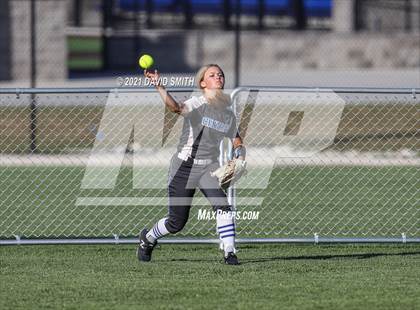 Thumbnail 1 in Liberty North vs Central - MSHSAA District Championship photogallery.