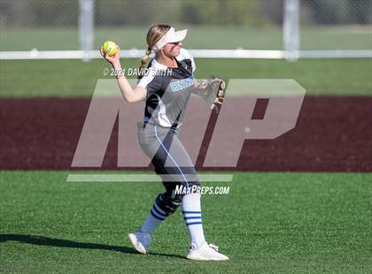 Thumbnail 1 in Liberty North vs Central - MSHSAA District Championship photogallery.