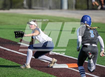 Thumbnail 1 in Liberty North vs Central - MSHSAA District Championship photogallery.