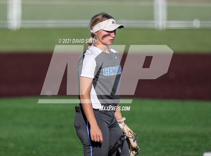 Thumbnail 1 in Liberty North vs Central - MSHSAA District Championship photogallery.