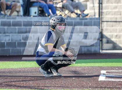 Thumbnail 2 in Liberty North vs Central - MSHSAA District Championship photogallery.