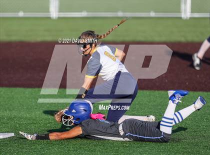 Thumbnail 1 in Liberty North vs Central - MSHSAA District Championship photogallery.