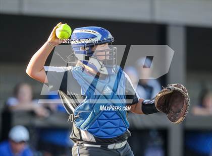 Thumbnail 1 in Liberty North vs Central - MSHSAA District Championship photogallery.