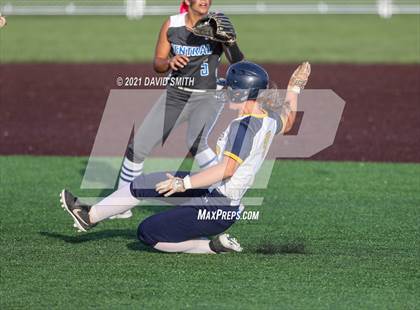 Thumbnail 3 in Liberty North vs Central - MSHSAA District Championship photogallery.
