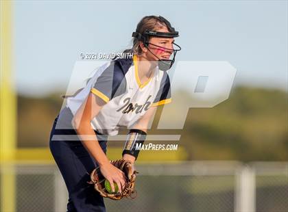 Thumbnail 1 in Liberty North vs Central - MSHSAA District Championship photogallery.