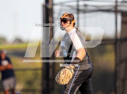Thumbnail 3 in Liberty North vs Central - MSHSAA District Championship photogallery.