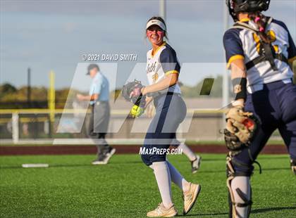Thumbnail 3 in Liberty North vs Central - MSHSAA District Championship photogallery.