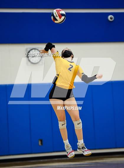 Thumbnail 3 in Brennan vs. Taft photogallery.