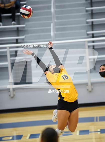Thumbnail 2 in Brennan vs. Taft photogallery.