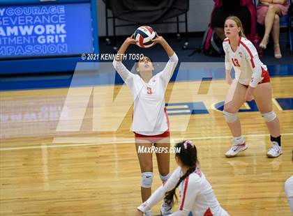 Thumbnail 3 in Brennan vs. Taft photogallery.