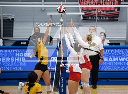 Thumbnail 1 in Brennan vs. Taft photogallery.