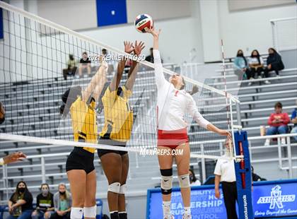 Thumbnail 2 in Brennan vs. Taft photogallery.