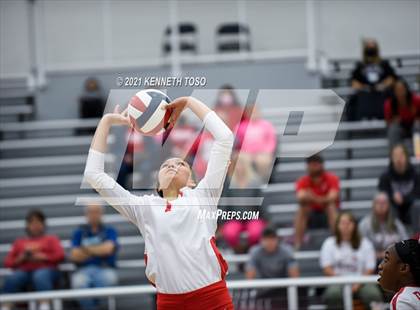 Thumbnail 3 in Brennan vs. Taft photogallery.
