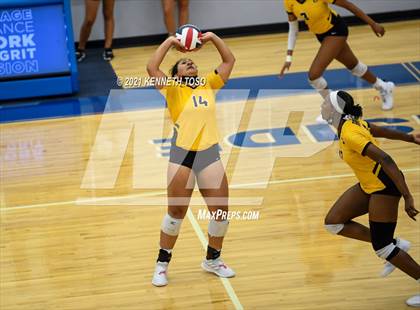 Thumbnail 1 in Brennan vs. Taft photogallery.
