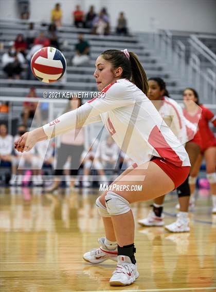 Thumbnail 3 in Brennan vs. Taft photogallery.