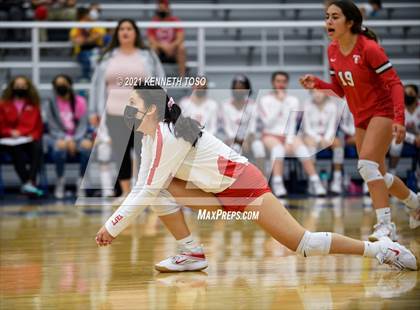 Thumbnail 3 in Brennan vs. Taft photogallery.