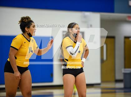 Thumbnail 2 in Brennan vs. Taft photogallery.