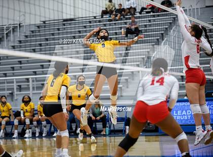 Thumbnail 3 in Brennan vs. Taft photogallery.