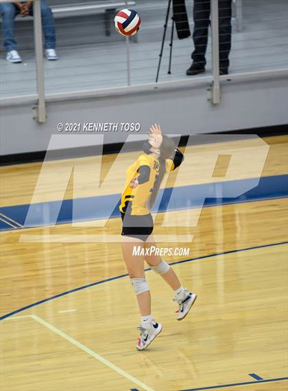 Thumbnail 3 in Brennan vs. Taft photogallery.