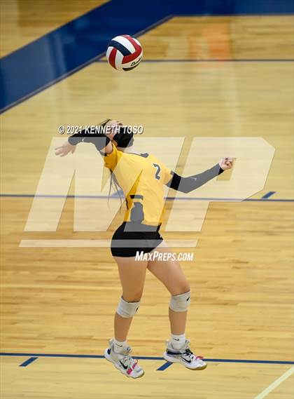 Thumbnail 3 in Brennan vs. Taft photogallery.