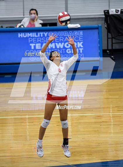 Thumbnail 3 in Brennan vs. Taft photogallery.