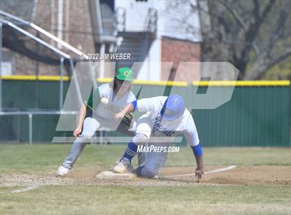 Thumbnail 3 in Canadian vs Depew photogallery.