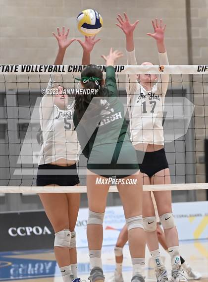 Thumbnail 3 in Campbell Hall vs. Sacred Heart Cathedral Preparatory (CIF State D2 Final) photogallery.