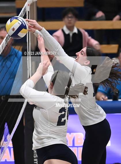 Thumbnail 3 in Campbell Hall vs. Sacred Heart Cathedral Preparatory (CIF State D2 Final) photogallery.