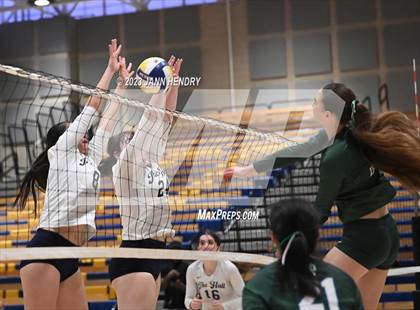 Thumbnail 2 in Campbell Hall vs. Sacred Heart Cathedral Preparatory (CIF State D2 Final) photogallery.