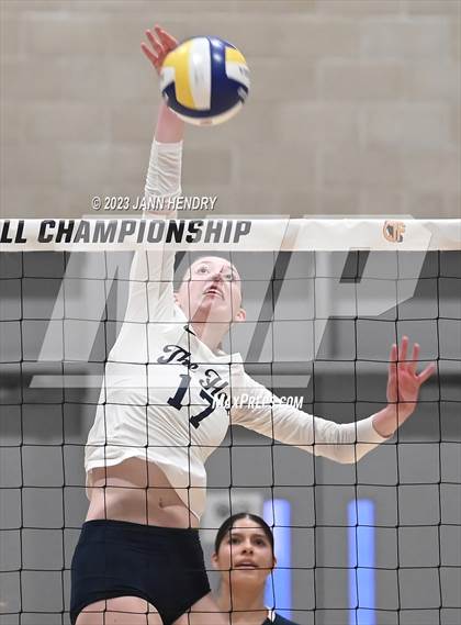 Thumbnail 3 in Campbell Hall vs. Sacred Heart Cathedral Preparatory (CIF State D2 Final) photogallery.