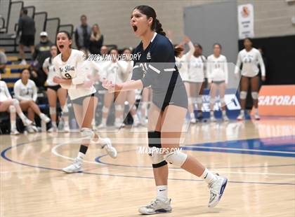 Thumbnail 3 in Campbell Hall vs. Sacred Heart Cathedral Preparatory (CIF State D2 Final) photogallery.