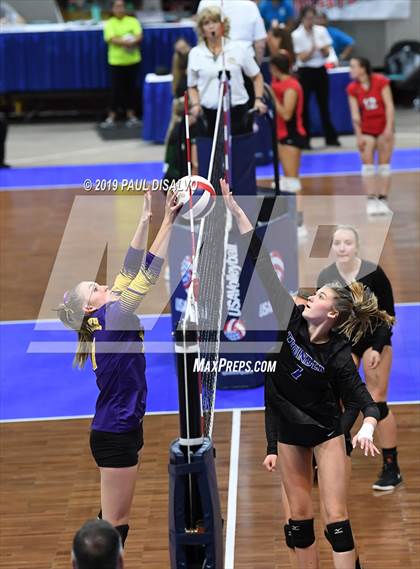 Thumbnail 3 in Denver Christian vs. Fowler (CHSAA 2A 2nd Round) photogallery.