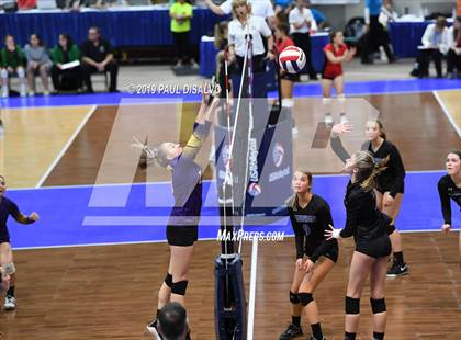 Thumbnail 2 in Denver Christian vs. Fowler (CHSAA 2A 2nd Round) photogallery.