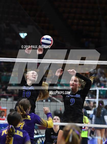 Thumbnail 3 in Denver Christian vs. Fowler (CHSAA 2A 2nd Round) photogallery.