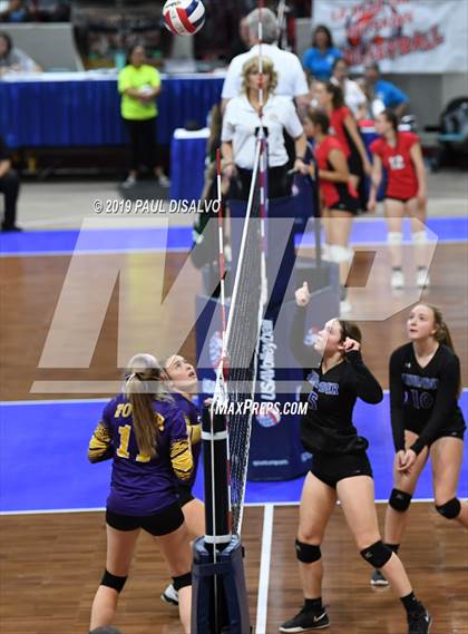 Thumbnail 3 in Denver Christian vs. Fowler (CHSAA 2A 2nd Round) photogallery.