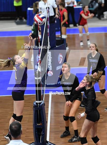 Thumbnail 1 in Denver Christian vs. Fowler (CHSAA 2A 2nd Round) photogallery.