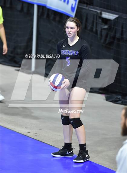 Thumbnail 3 in Denver Christian vs. Fowler (CHSAA 2A 2nd Round) photogallery.