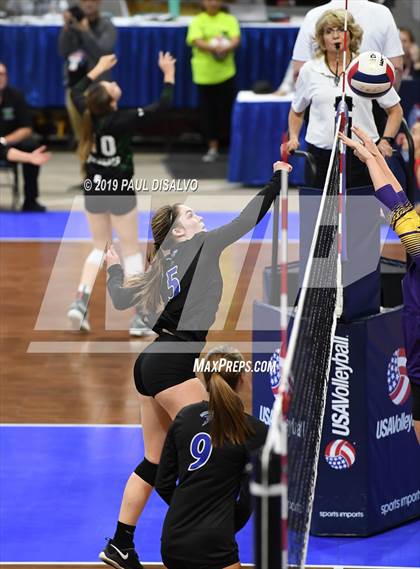 Thumbnail 2 in Denver Christian vs. Fowler (CHSAA 2A 2nd Round) photogallery.