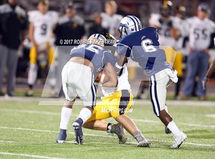 Thumbnail 3 in Crandall vs. Paris (UIL 4A Division I Bi-District) photogallery.