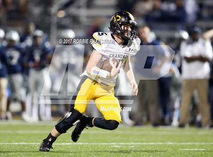 Thumbnail 3 in Crandall vs. Paris (UIL 4A Division I Bi-District) photogallery.