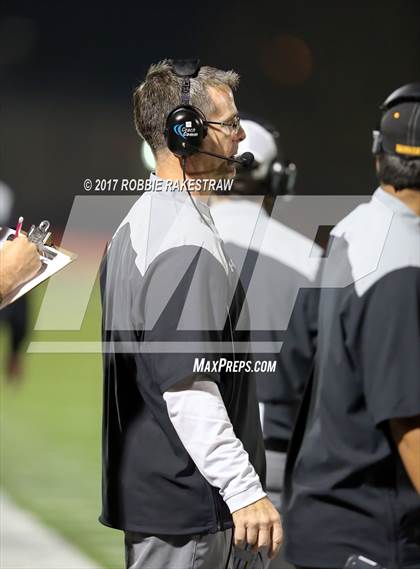 Thumbnail 2 in Crandall vs. Paris (UIL 4A Division I Bi-District) photogallery.