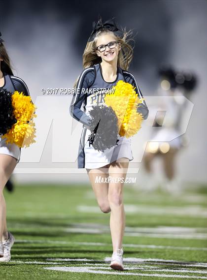 Thumbnail 2 in Crandall vs. Paris (UIL 4A Division I Bi-District) photogallery.