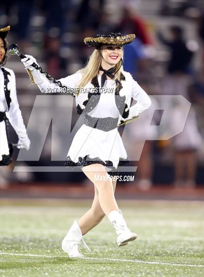 Thumbnail 3 in Crandall vs. Paris (UIL 4A Division I Bi-District) photogallery.