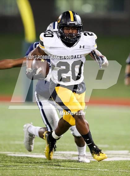 Thumbnail 1 in Crandall vs. Paris (UIL 4A Division I Bi-District) photogallery.