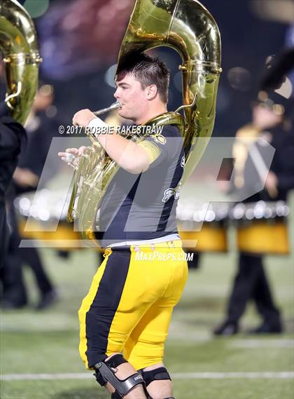 Thumbnail 1 in Crandall vs. Paris (UIL 4A Division I Bi-District) photogallery.