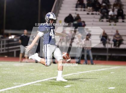 Thumbnail 2 in Crandall vs. Paris (UIL 4A Division I Bi-District) photogallery.