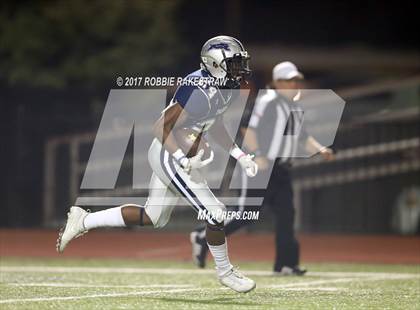 Thumbnail 1 in Crandall vs. Paris (UIL 4A Division I Bi-District) photogallery.